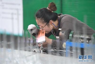 河北河间:打造工艺玻璃产业集群
